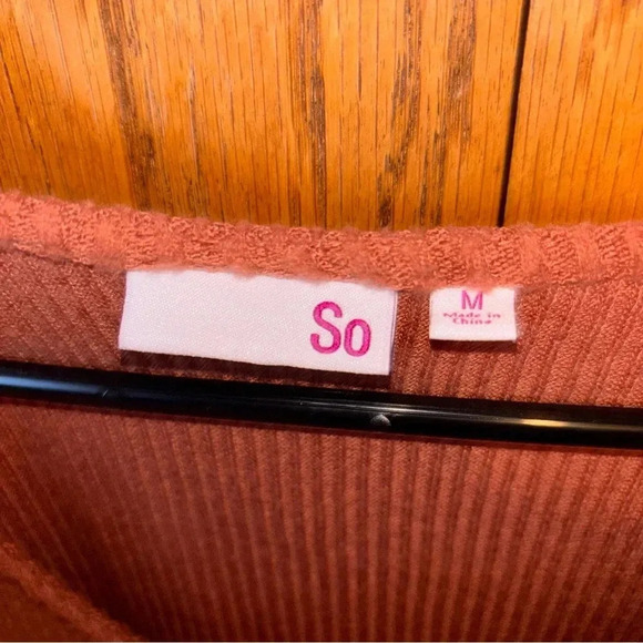 Rust Ribbed Knit Top - Picture 3 of 4